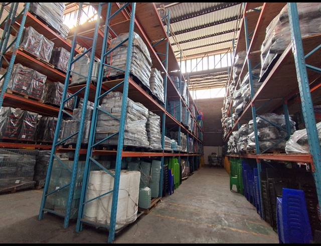 1,900M² WAREHOUSE TO LET IN HERIOTDALE